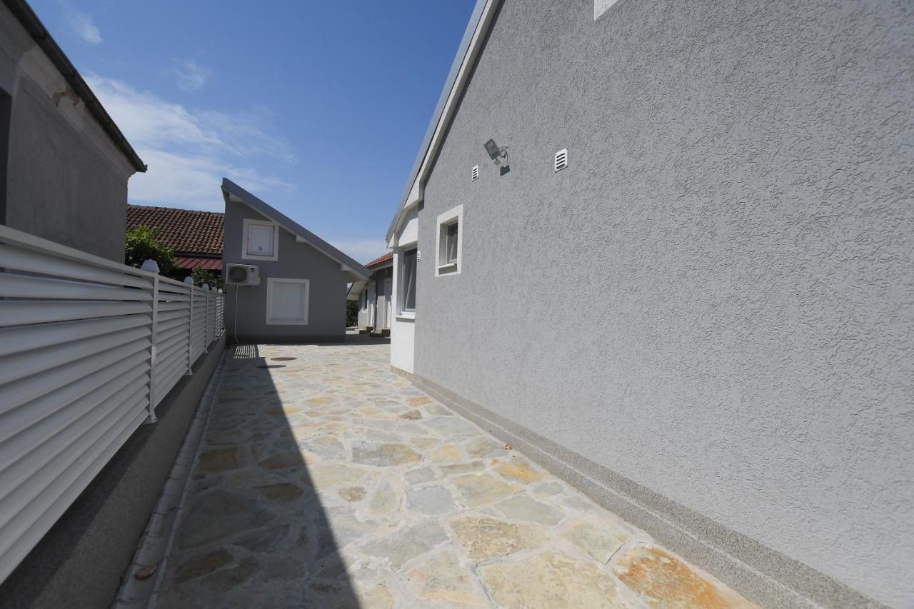 Relax Apartmani Kladovo Exterior photo
